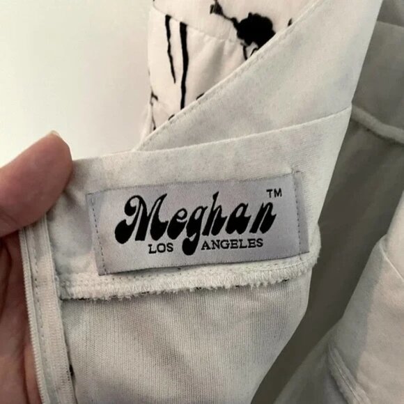 Meghan Los Angeles ENCHANTED GARDEN MAXI DRESS White & Black Floral Size Large - Picture 12 of 13